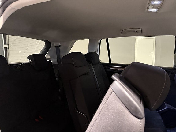 Volkswagen Tiguan Allspace 19 of 30