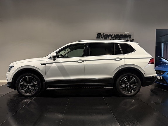 Volkswagen Tiguan Allspace 2 of 30