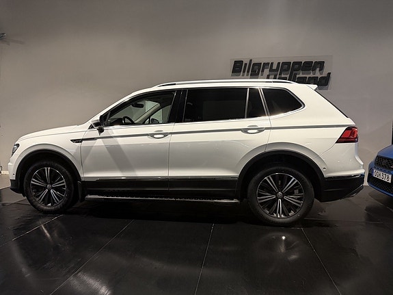 Volkswagen Tiguan Allspace 4 of 30