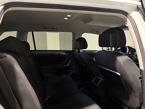 Volkswagen Tiguan Allspace 18 of 30