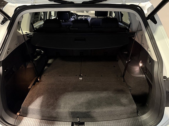 Volkswagen Tiguan Allspace 28 of 30