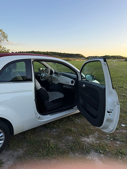 Fiat 500C 3 of 4