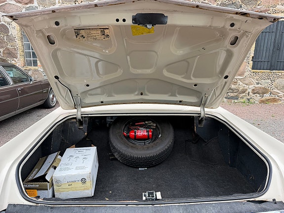 Cadillac Calais 28 of 28