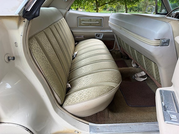 Cadillac Calais 21 of 28
