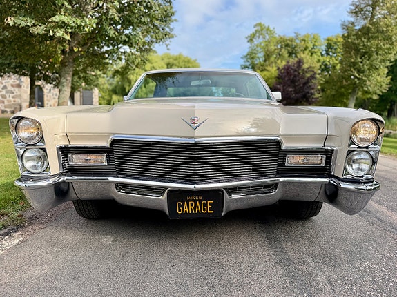 Cadillac Calais 2 of 28