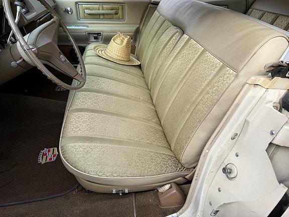 Cadillac Calais 13 of 28