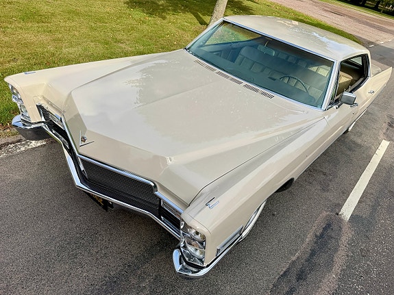 Cadillac Calais 9 of 28