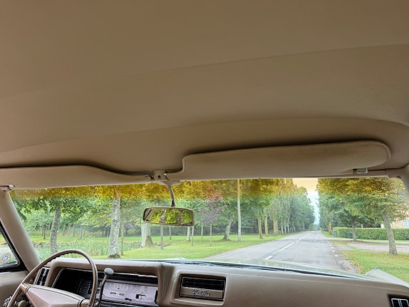 Cadillac Calais 23 of 28