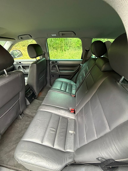 Volkswagen Touareg 4 of 4