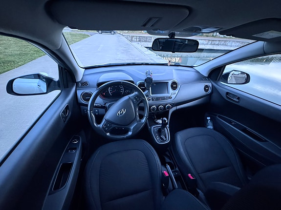 Hyundai i10 6 of 8