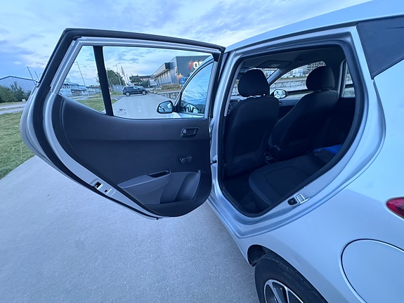Hyundai i10 5 of 8