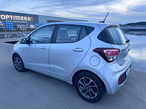 Hyundai i10 3 of 8