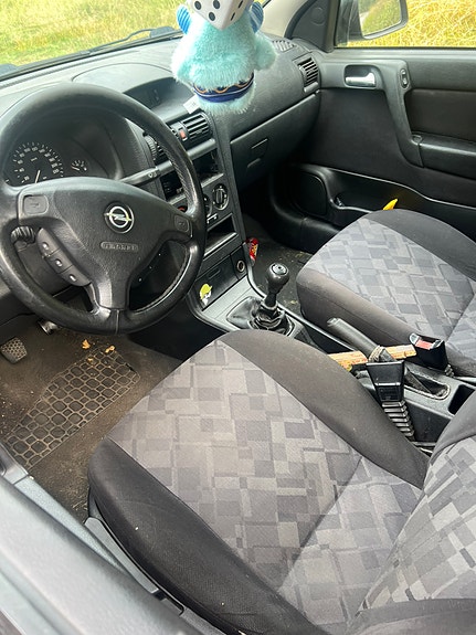 Opel Astra 4 of 8