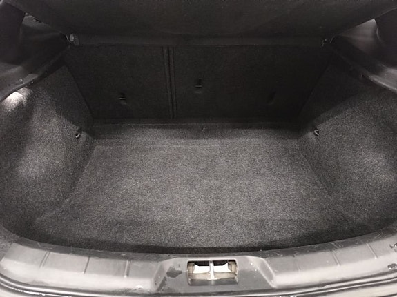 Volvo V40 Cross Country 8 of 10