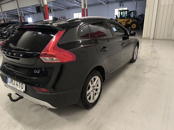 Volvo V40 Cross Country 4 of 10
