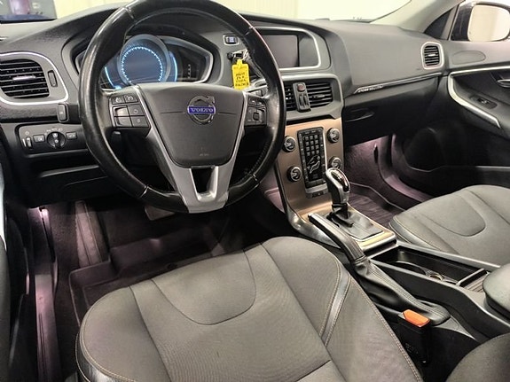 Volvo V40 Cross Country 7 of 10