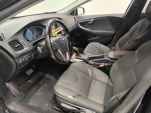 Volvo V40 Cross Country 6 of 10