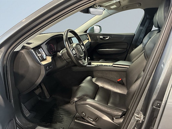 Volvo XC60 7 of 19