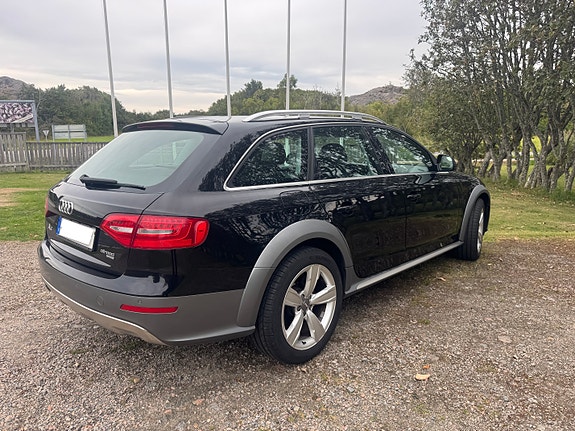 Audi A4 allroad 2 of 9