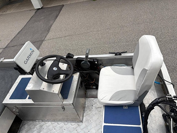 Linder Sportsman 400 med Suzuki DF15 och Respo 80-trailer 8 of 10