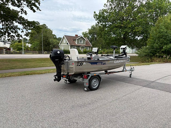 Linder Sportsman 400 med Suzuki DF15 och Respo 80-trailer 3 of 10