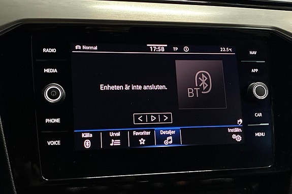 Volkswagen Passat 19 of 29
