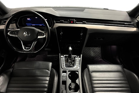 Volkswagen Passat 11 of 29