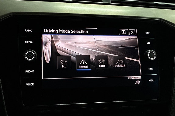 Volkswagen Passat 21 of 29
