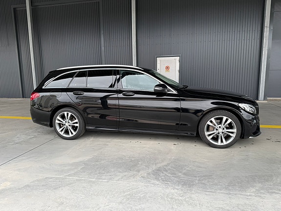 Mercedes-Benz C200 9 of 14