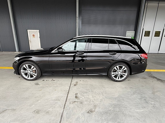 Mercedes-Benz C200 4 of 14