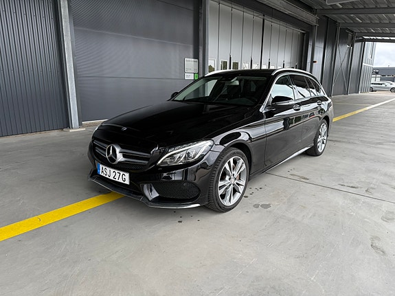 Mercedes-Benz C200 2 of 14