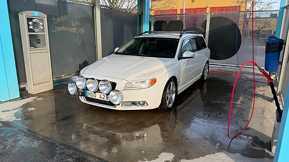 Volvo V70 8 of 10