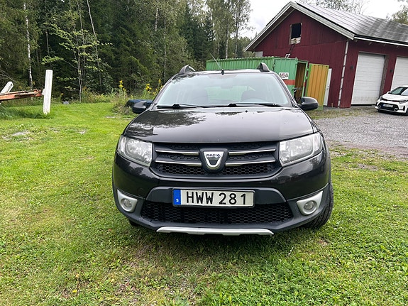 Dacia Sandero Stepway 2 of 11