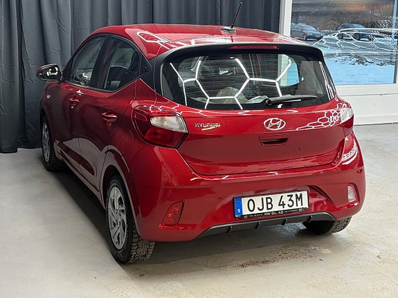 Hyundai i10 3 of 13