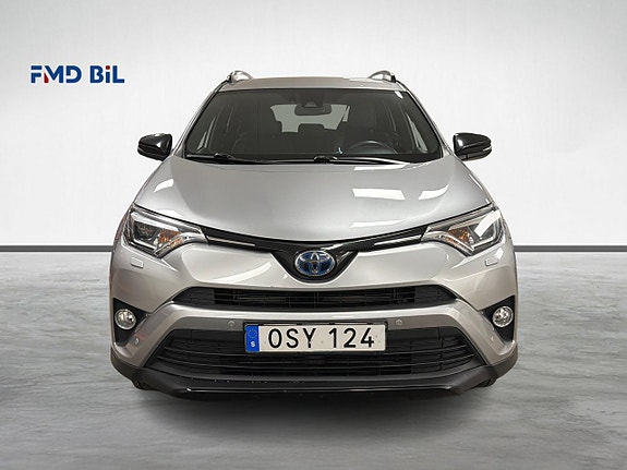 Toyota RAV4 3 of 20