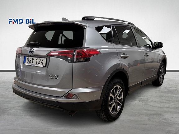 Toyota RAV4 7 of 20