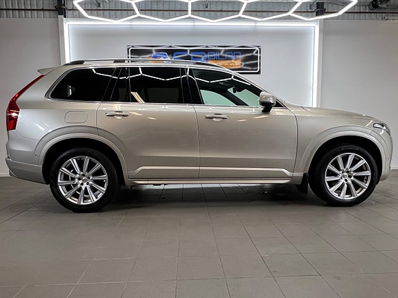 Volvo XC90 6 of 29