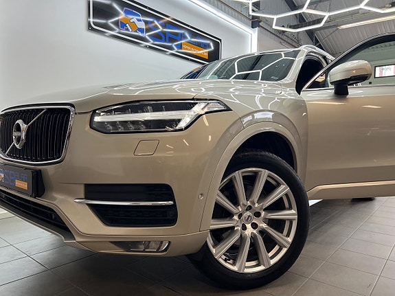 Volvo XC90 9 of 29