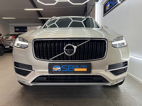 Volvo XC90 8 of 29
