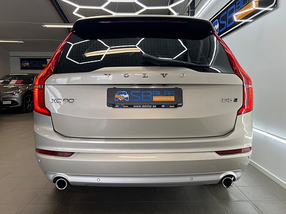 Volvo XC90 4 of 29