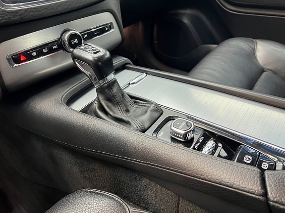 Volvo XC90 22 of 29