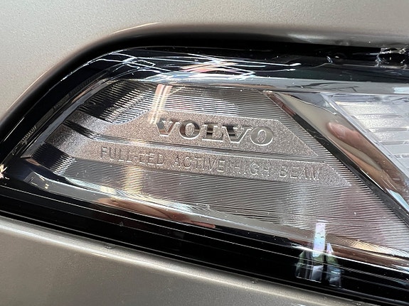 Volvo XC90 12 of 29