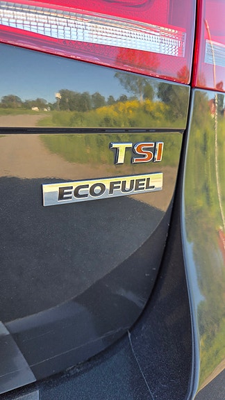 Volkswagen Passat 8 of 17