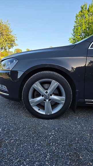 Volkswagen Passat 10 of 17