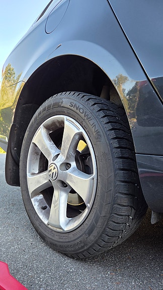 Volkswagen Passat 14 of 17