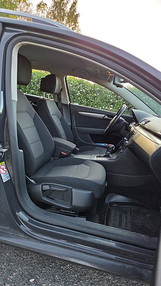Volkswagen Passat 5 of 17
