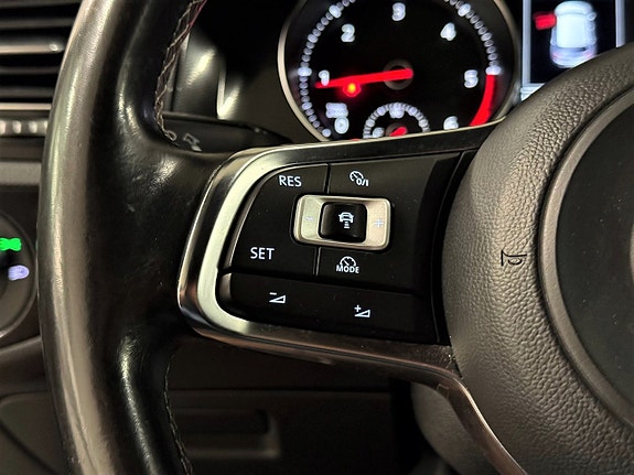 Volkswagen Golf I 11 of 19