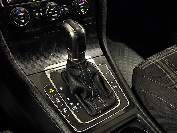 Volkswagen Golf I 13 of 19