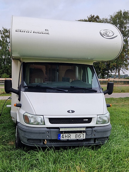 Ford Eura Mobil P675 3 of 20