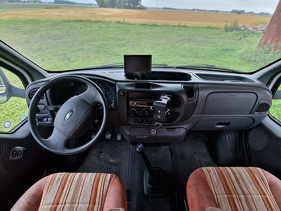 Ford Eura Mobil P675 18 of 20